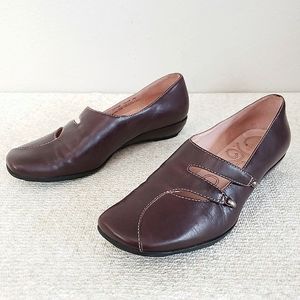 CLARKS Artisan Low Wedge Leather Loafers